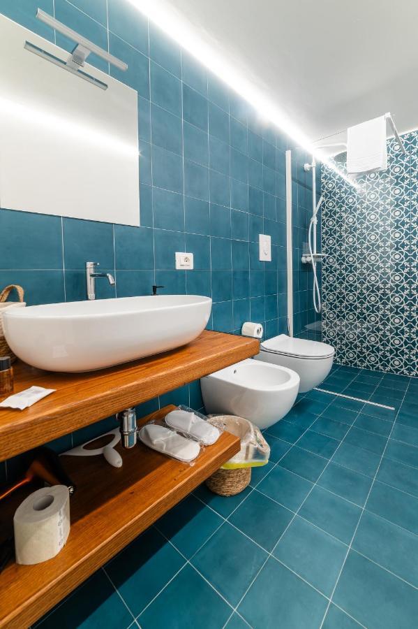 Old Court Luxury Suite&Spa By Monholiday مونوبولي المظهر الخارجي الصورة